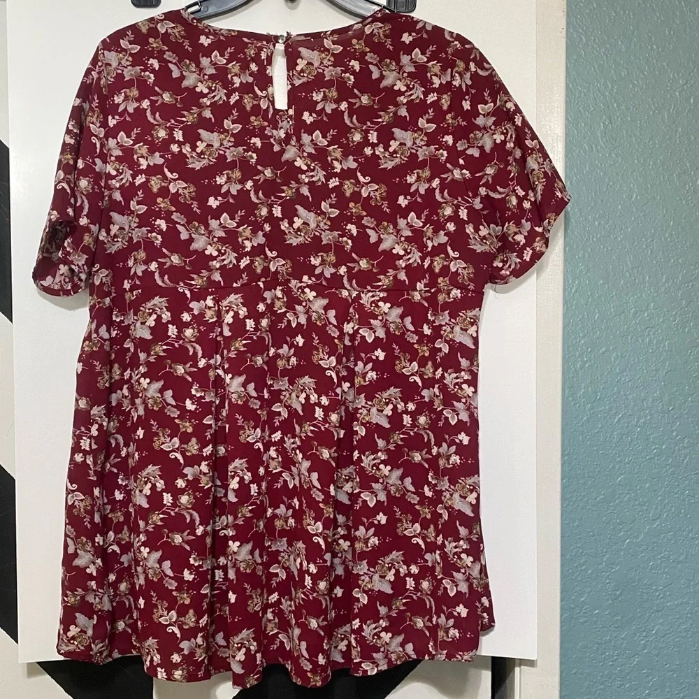 Sienna Sky Women's Top Size M - Picture 2 of 8